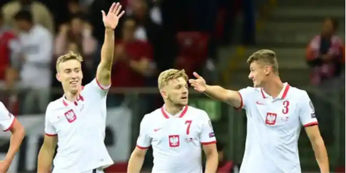 Гравець збірної Польщі дотепно прокоментував поразку від Австрії та виліт з Євро