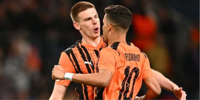 Гравця Шахтаря визнали одним з найкращих у півфіналі Ліги конференцій (+ФОТО)