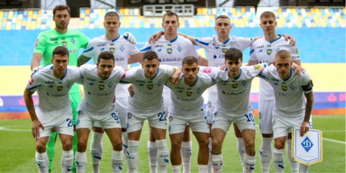 Гравець Динамо отримав нагороду від УАФ