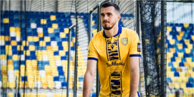 Український легіонер став жертвою фінансових махінацій