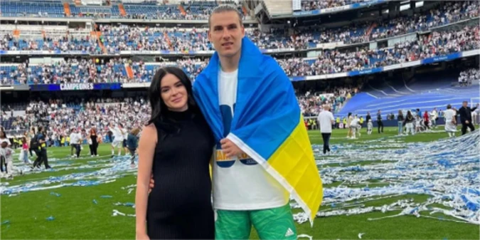 Луніна помітили за кермом BMW дружини: що робив голкіпер Реала пізно вночі (+ВІДЕО)