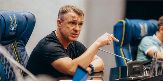 Ребров міг отримувати вдвічі більше: стали відомі деталі його контракту з УАФ